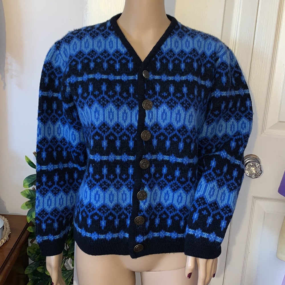 Vintage 60s 70s real wool button down blue cardigan winter sweater M